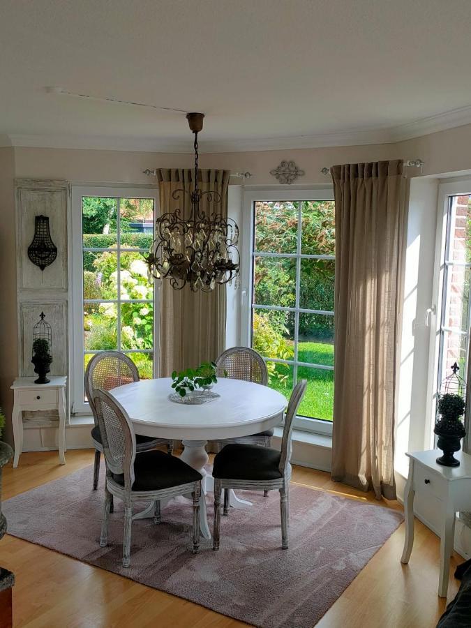 Luana'S White Cottage Surwold Bagian luar foto
