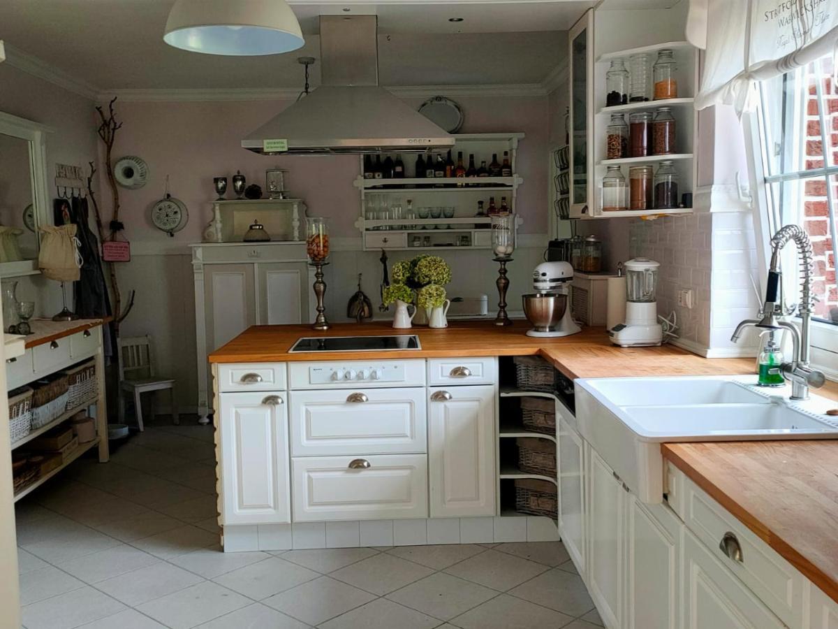 Luana'S White Cottage Surwold Bagian luar foto