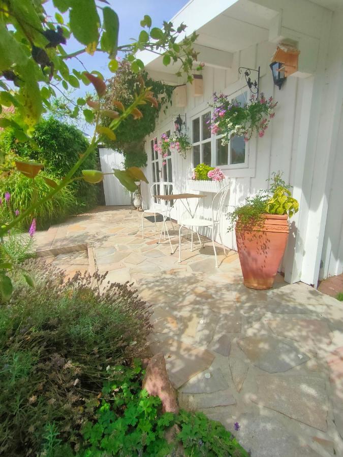 Luana'S White Cottage Surwold Bagian luar foto